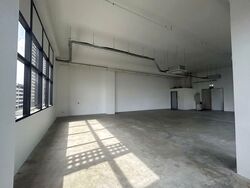 Hh @ Kallang (D13), Factory #576591431